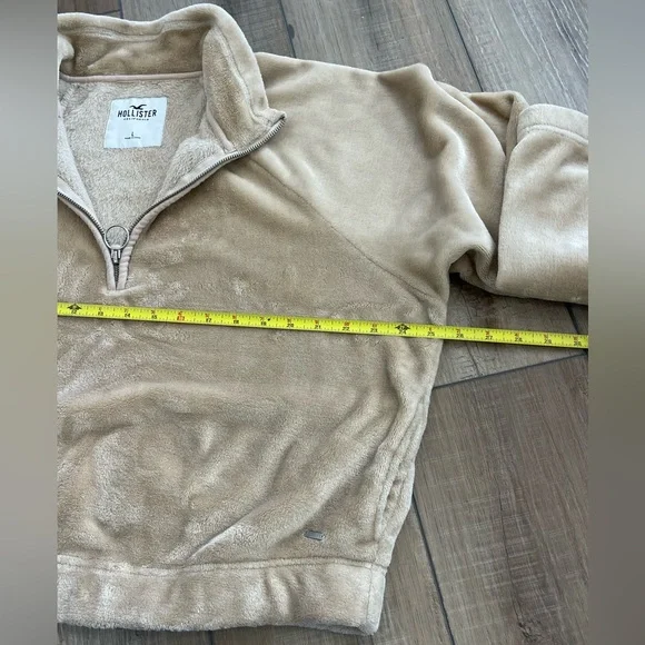 Hollister Women’s Tan Fleece Sweater Size Large - Picture 5 of 12